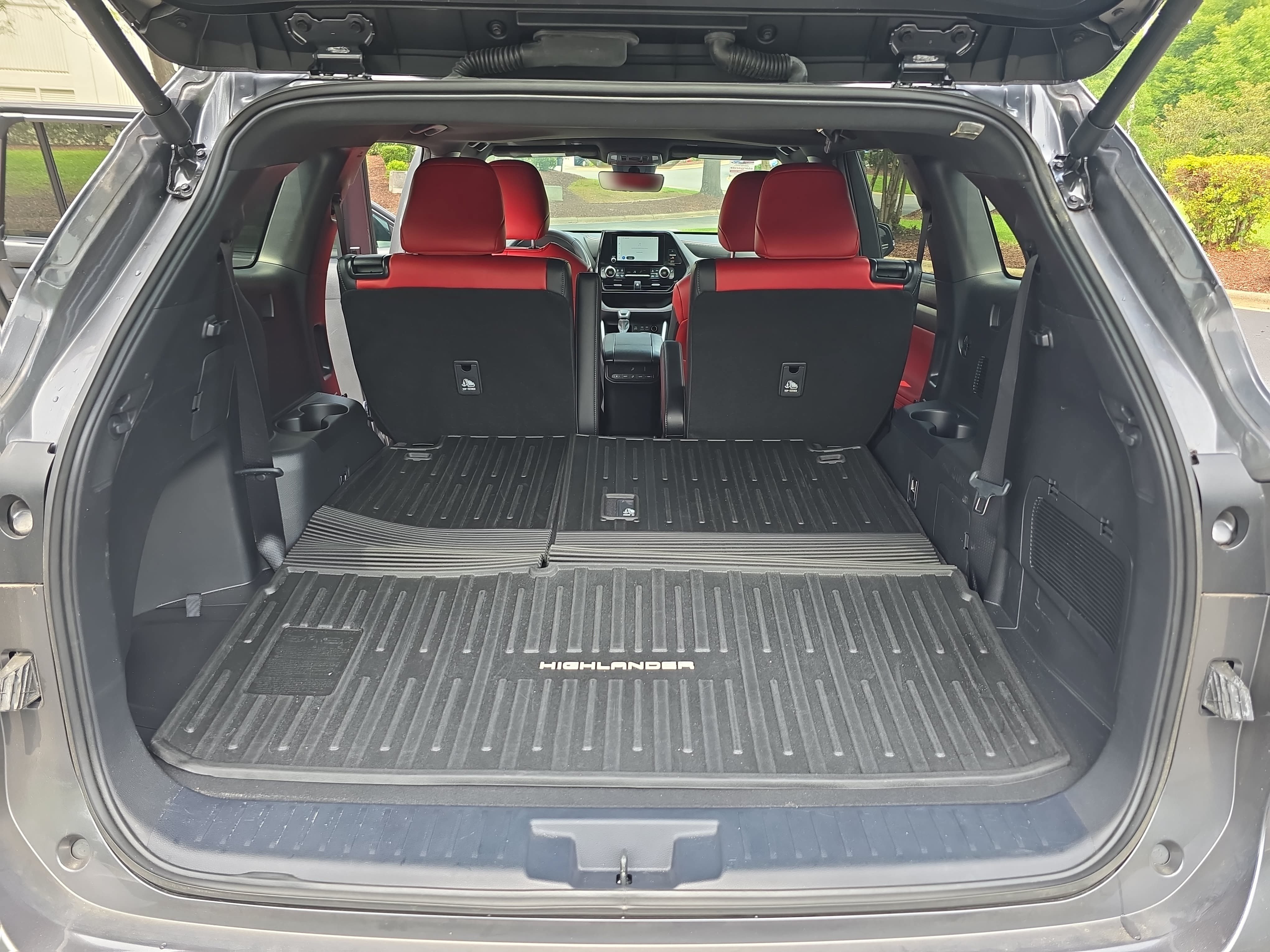 Used 2024 Toyota Highlander XSE FWD image 14