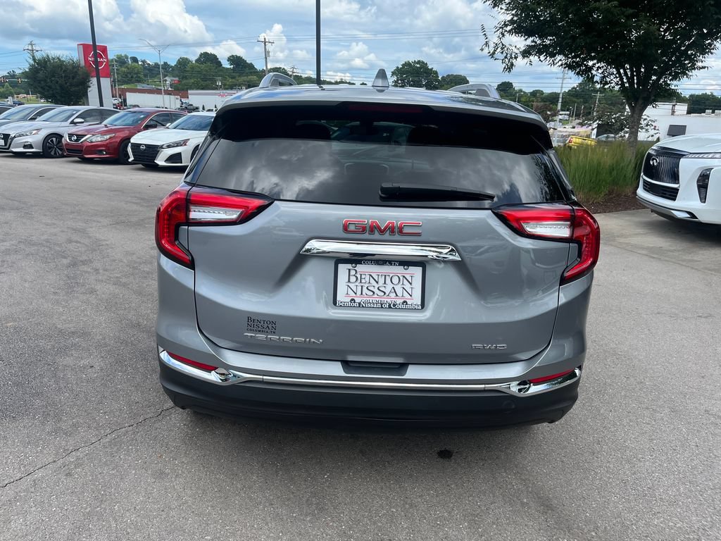 Used 2023 GMC Terrain SLT AWD/4WD image 5