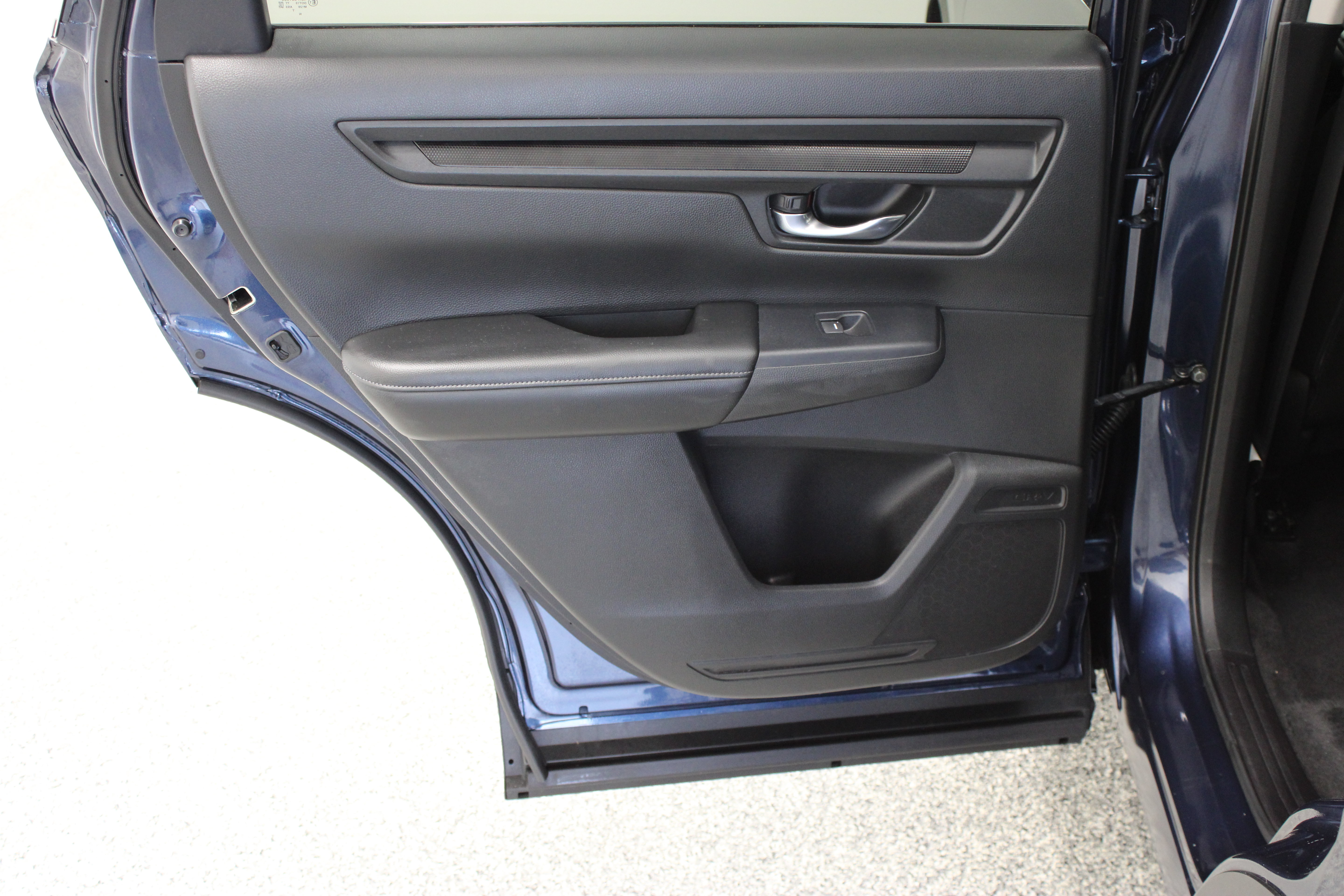 Used 2025 Honda CR-V EX image 28