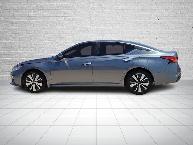 Used 2022 Nissan Altima 2.5 SV FWD image 2