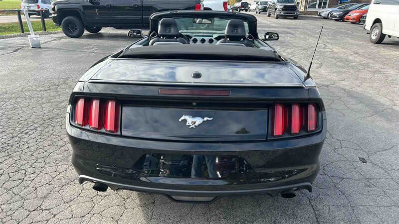 Used 2017 Ford Mustang Premium RWD image 9