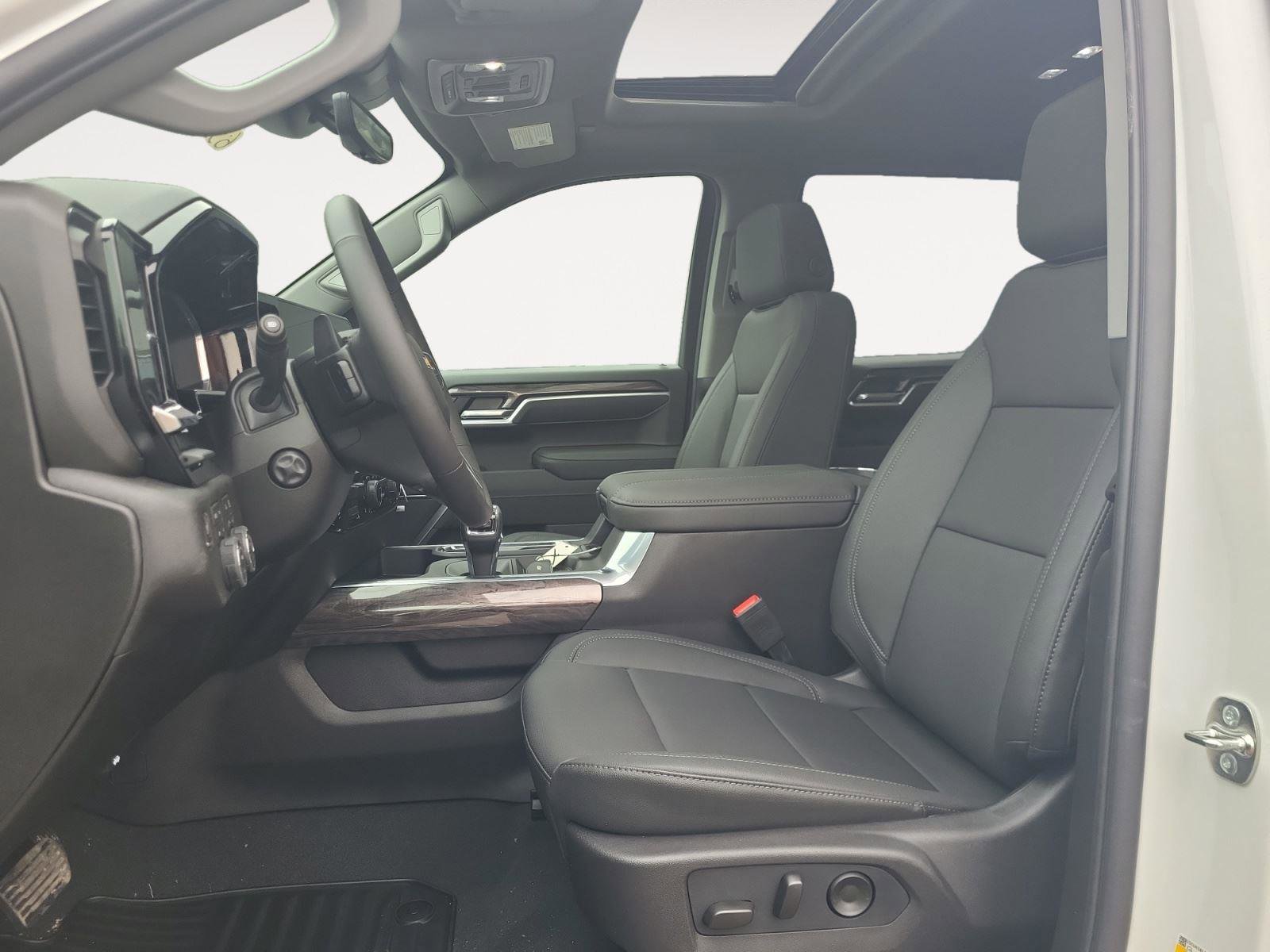 New 2026 Chevrolet Silverado 1500 LTZ w/ Technology Package image 10