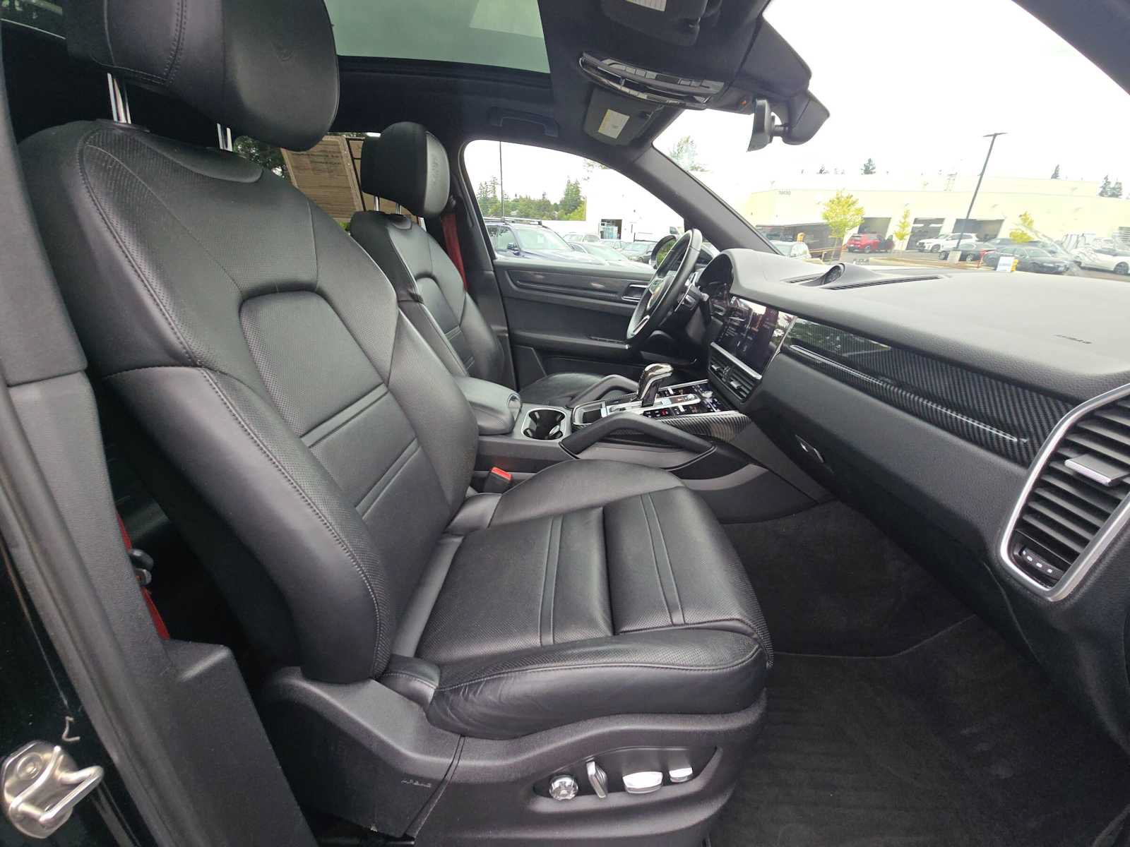Used 2019 Porsche Cayenne AWD/4WD image 10