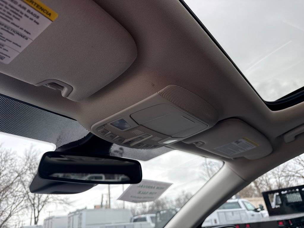 Used 2024 Ford Edge SEL w/ Class II Trailer Tow Package image 42