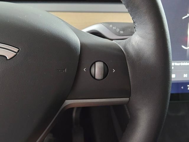 Used 2021 Tesla Model Y Long Range AWD/4WD image 34