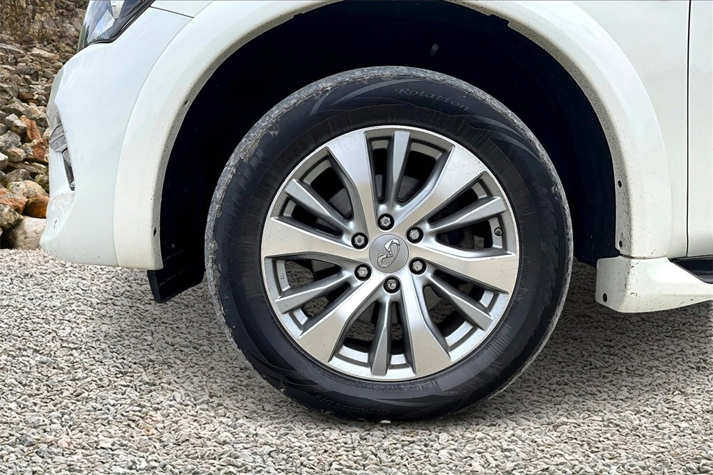 Used 2017 INFINITI QX80 4WD image 9