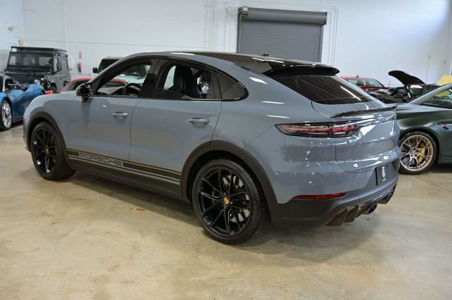 Used 2022 Porsche Cayenne Turbo GT AWD/4WD image 3