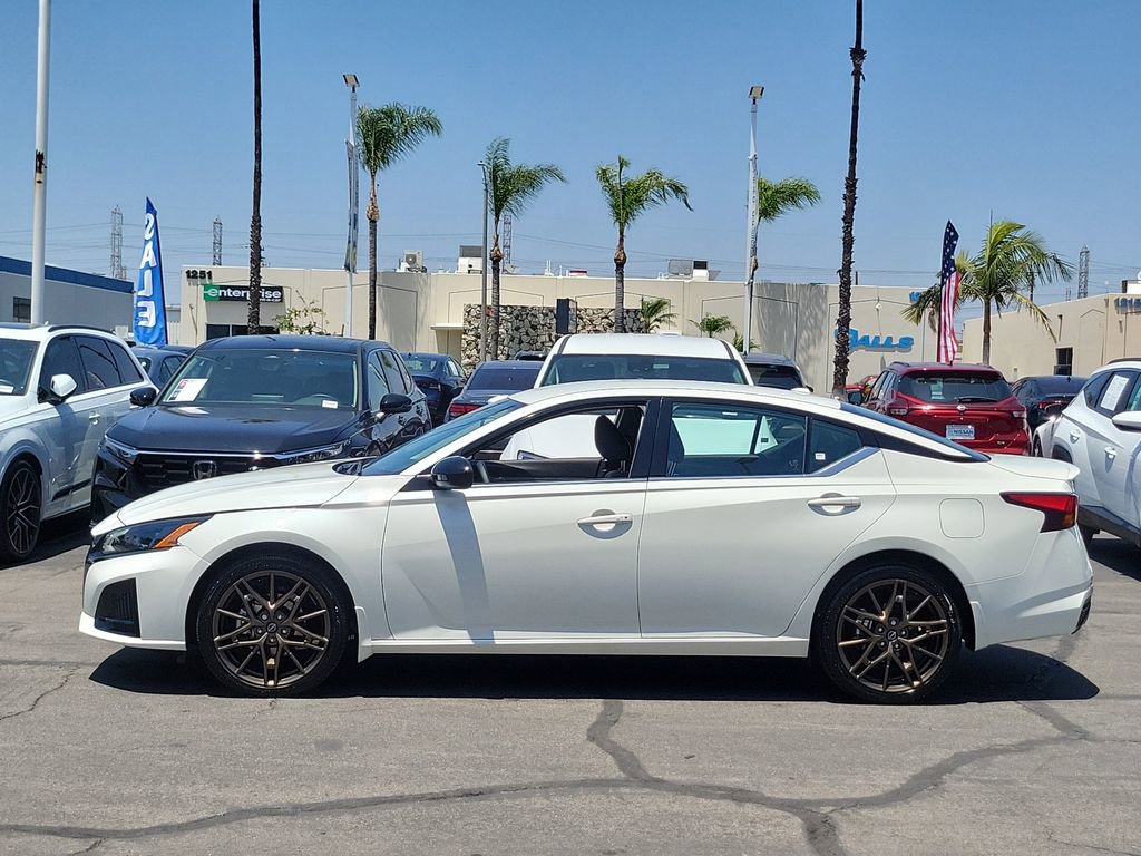 Used 2025 Nissan Altima 2.5 SR AWD/4WD image 32