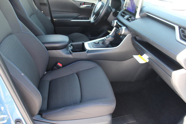 Certified 2024 Toyota RAV4 SE AWD/4WD image 21