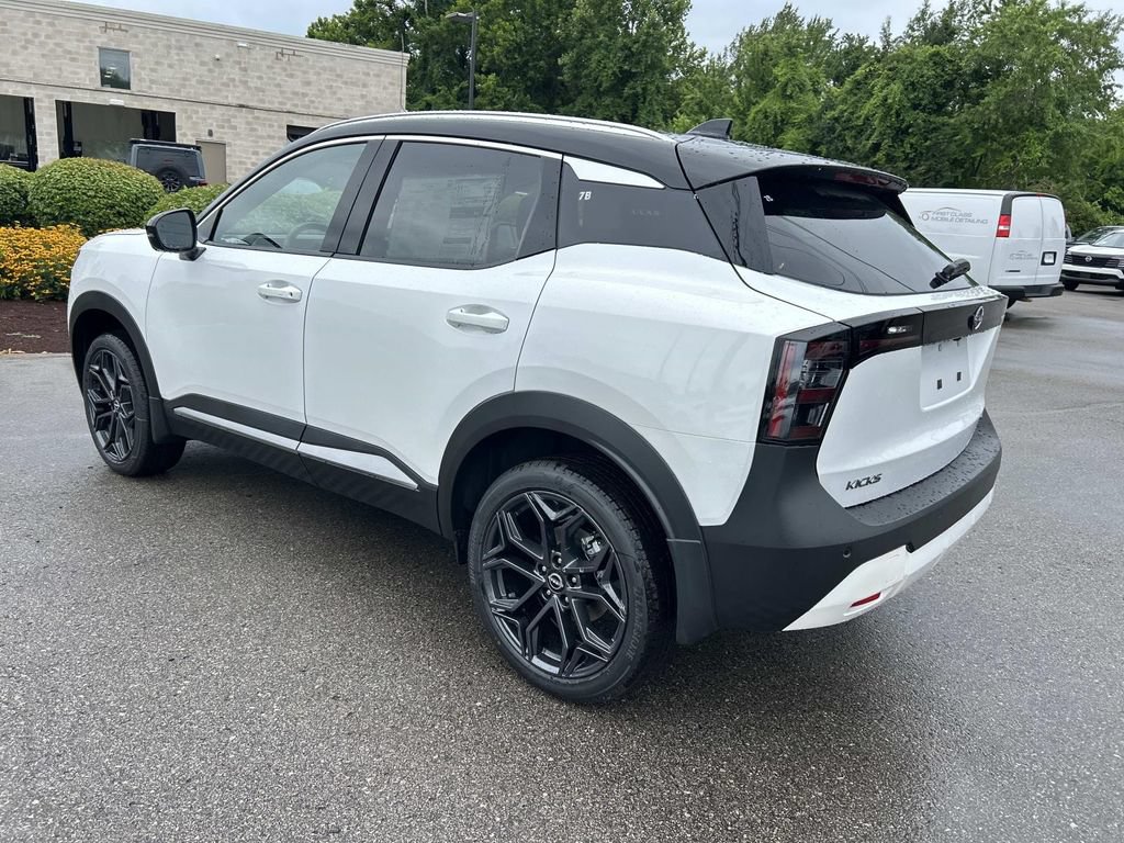 New 2026 Nissan Kicks SR FWD image 5