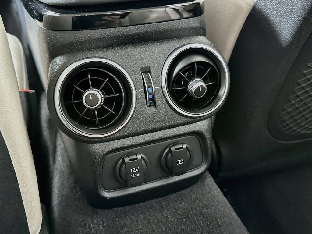 Used 2019 Kia Stinger Premium RWD image 27