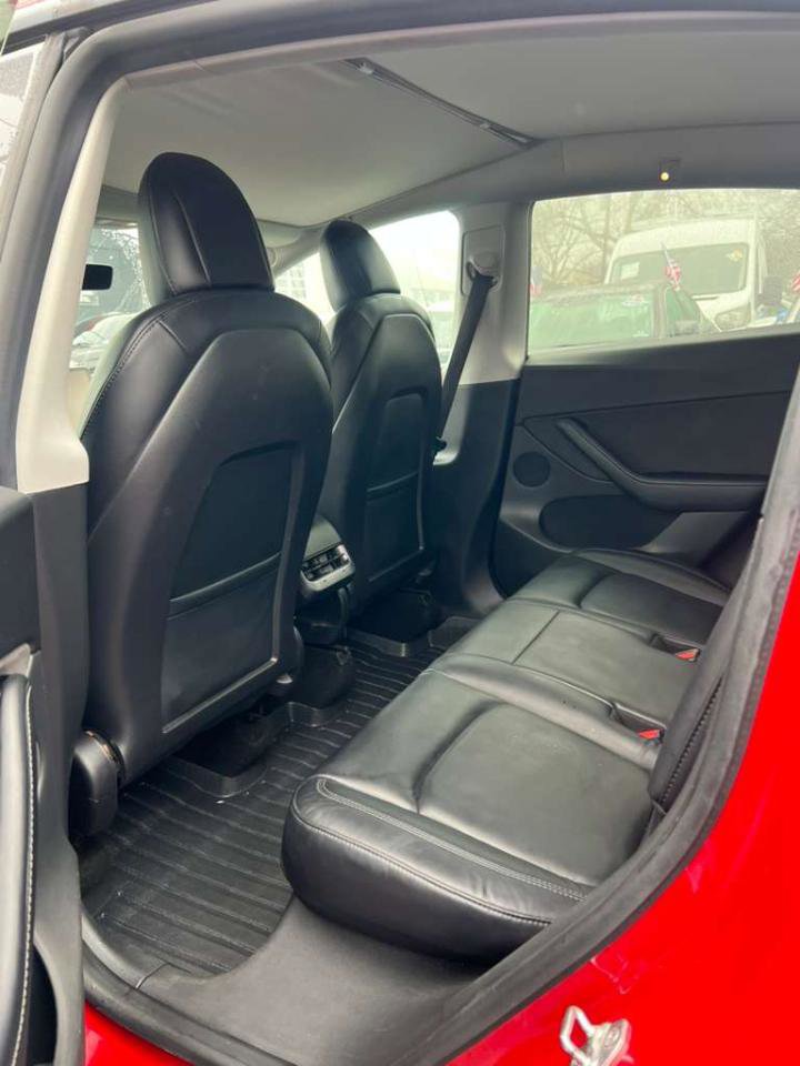 Used 2020 Tesla Model Y Long Range image 17