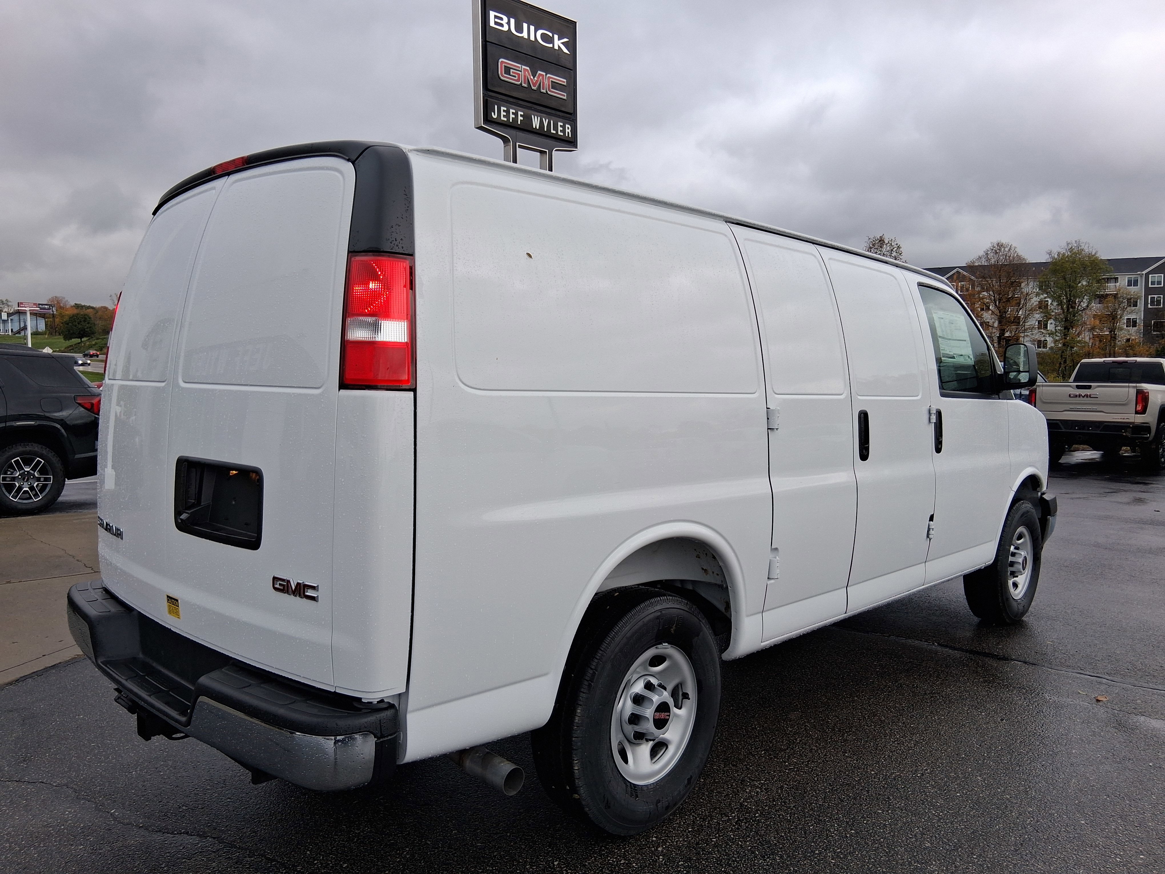 New 2025 GMC Savana 2500 w/ Driver Convenience Package image 7