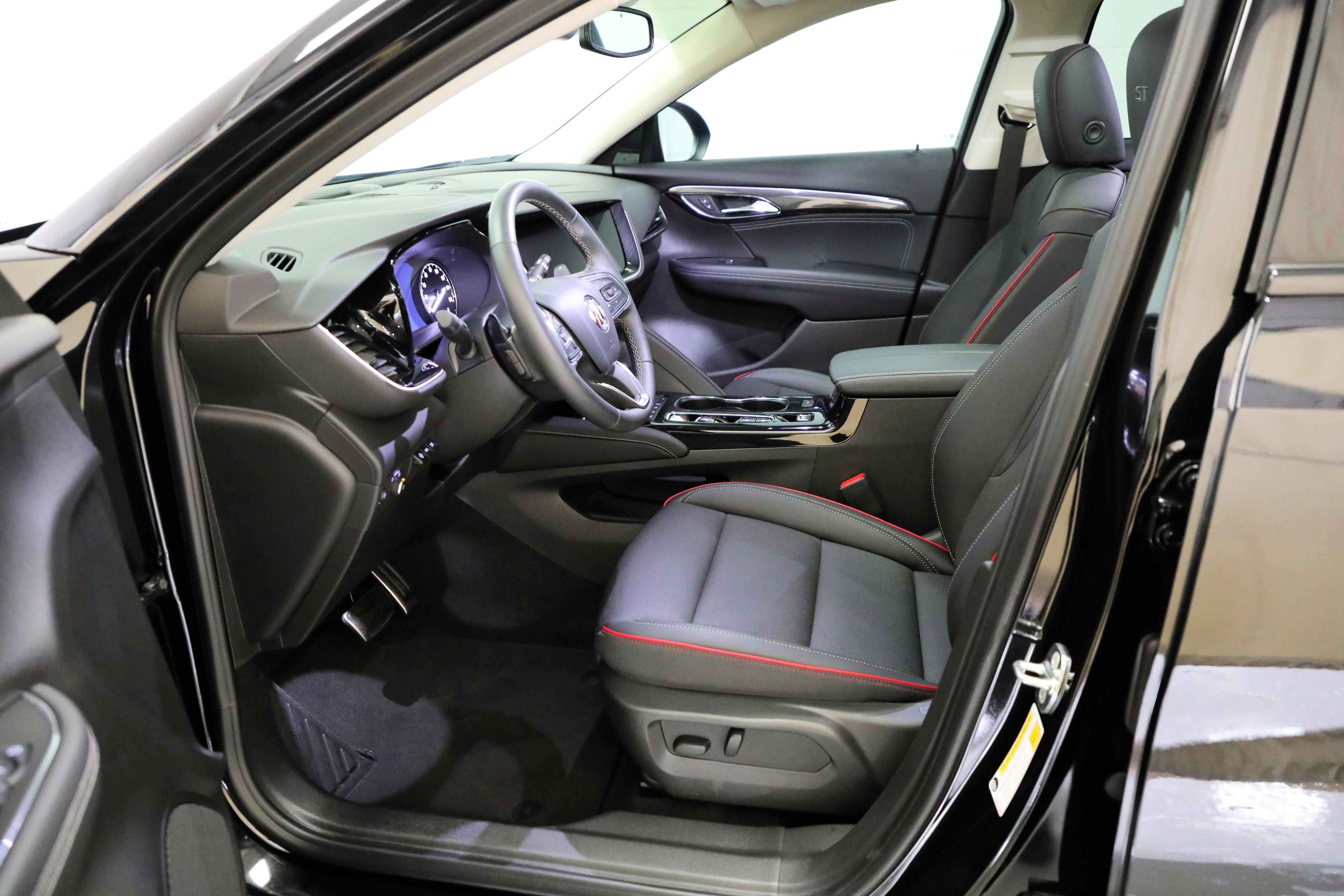 Used 2023 Buick Envision Essence w/ Technology Package I image 10