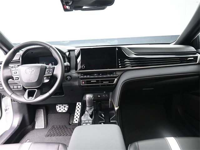 Used 2025 Toyota Camry SE w/ Convenience Package image 24