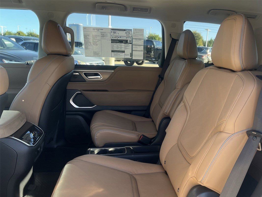 New 2026 INFINITI QX80 Luxe image 25