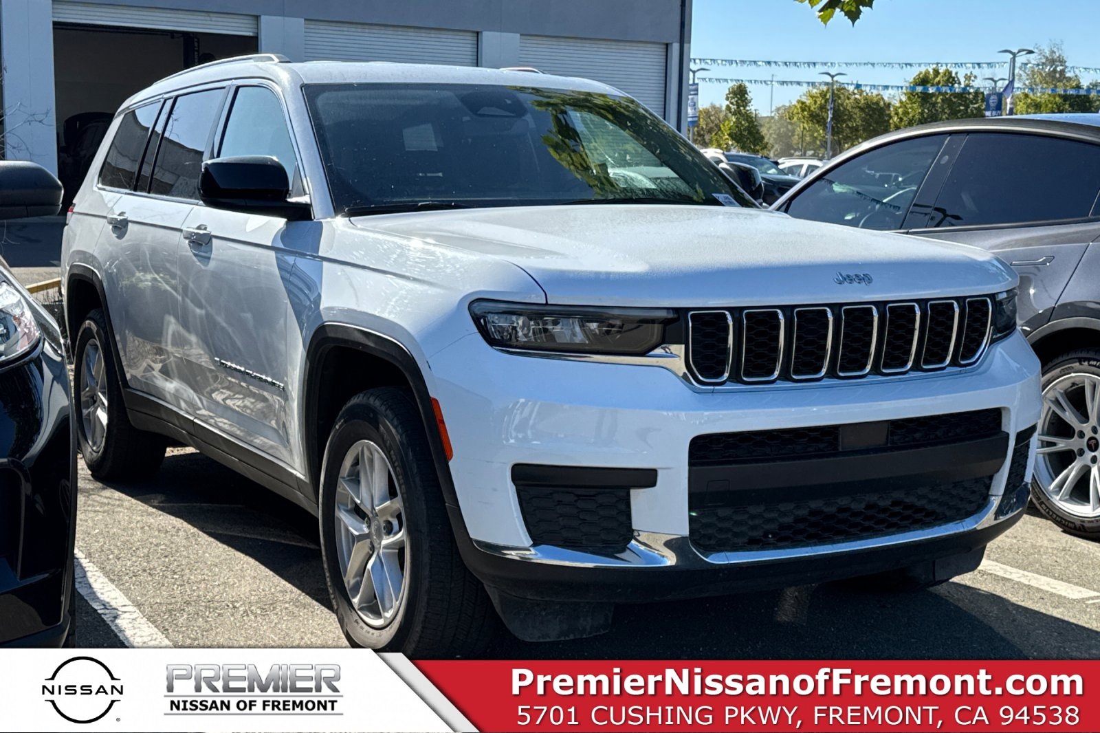 Used 2023 Jeep Grand Cherokee L Laredo