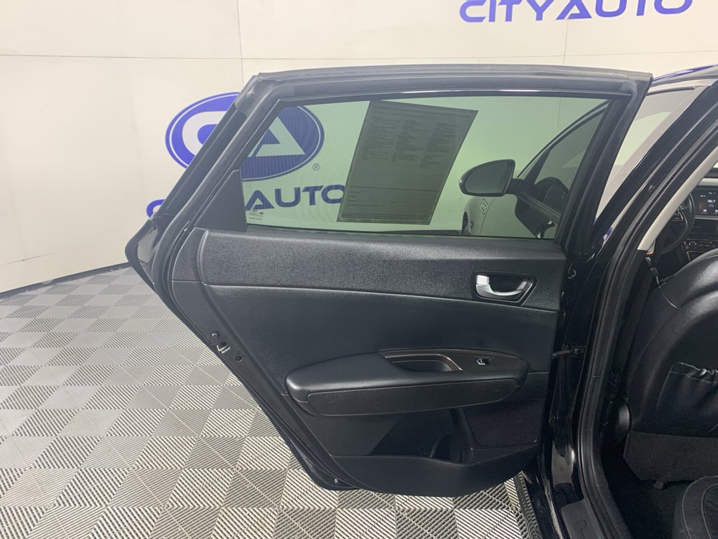 Used 2019 Kia Optima EX image 30
