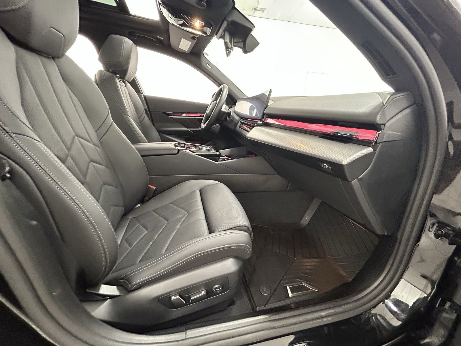 Used 2024 BMW i5 eDrive40i w/ M Sport Package image 40