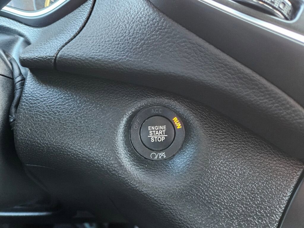 Used 2022 Jeep Cherokee Trailhawk w/ Trailer Tow Group image 28