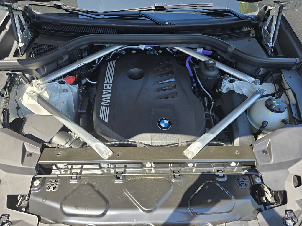 Used 2025 BMW X5 xDrive40i AWD/4WD image 36