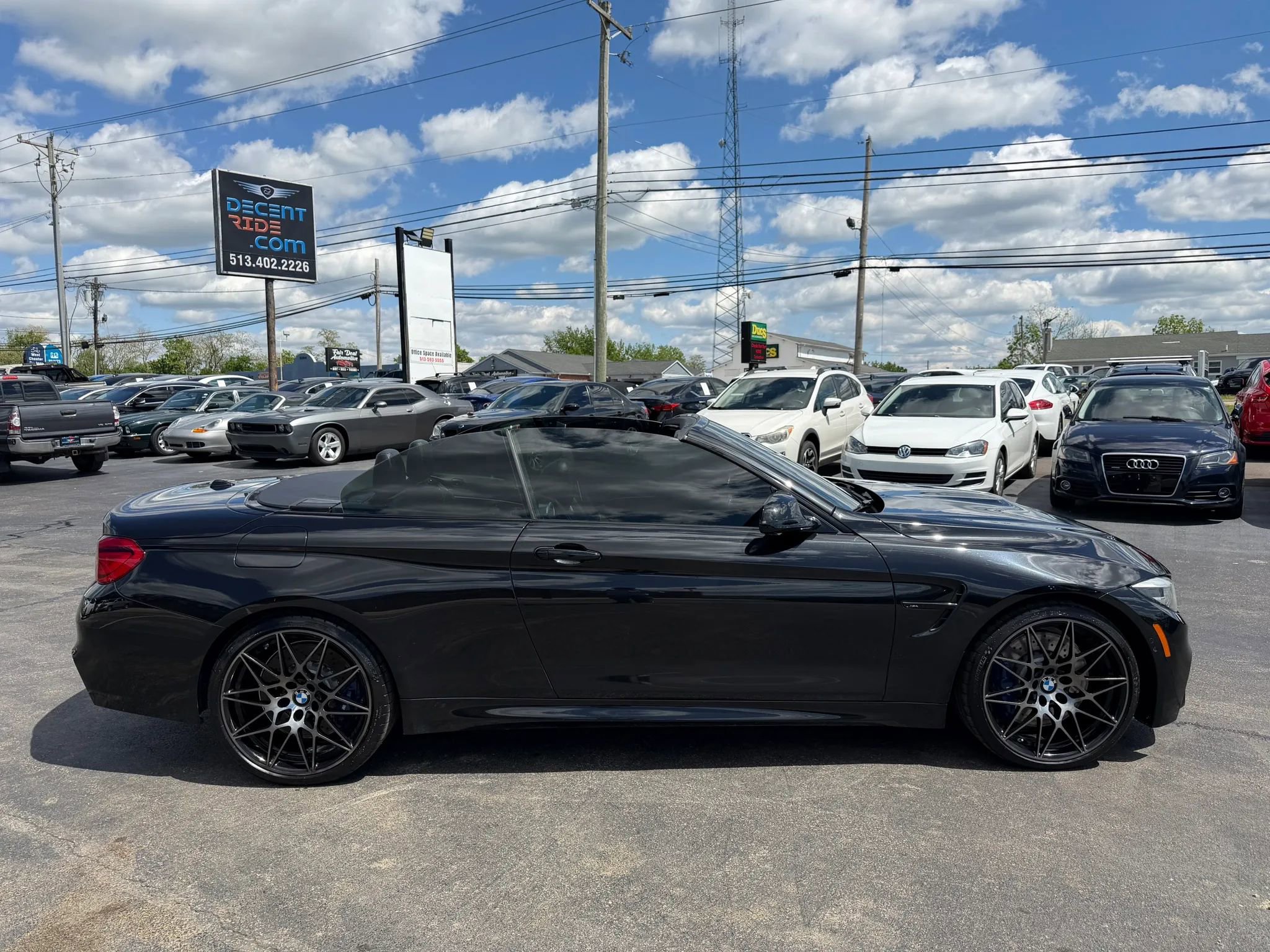 Used 2020 BMW M4 Convertible w/ Competition Package RWD image 2