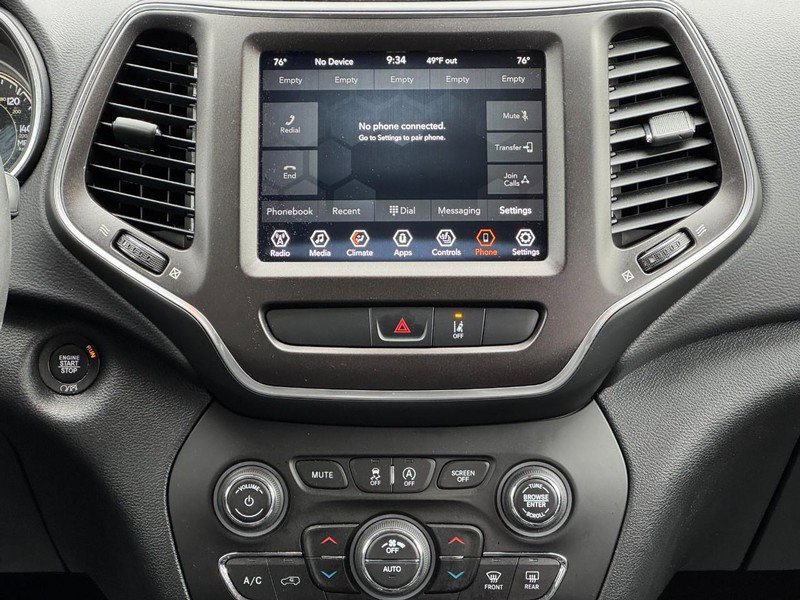 Used 2022 Jeep Cherokee Trailhawk w/ Comfort/Convenience Group image 13