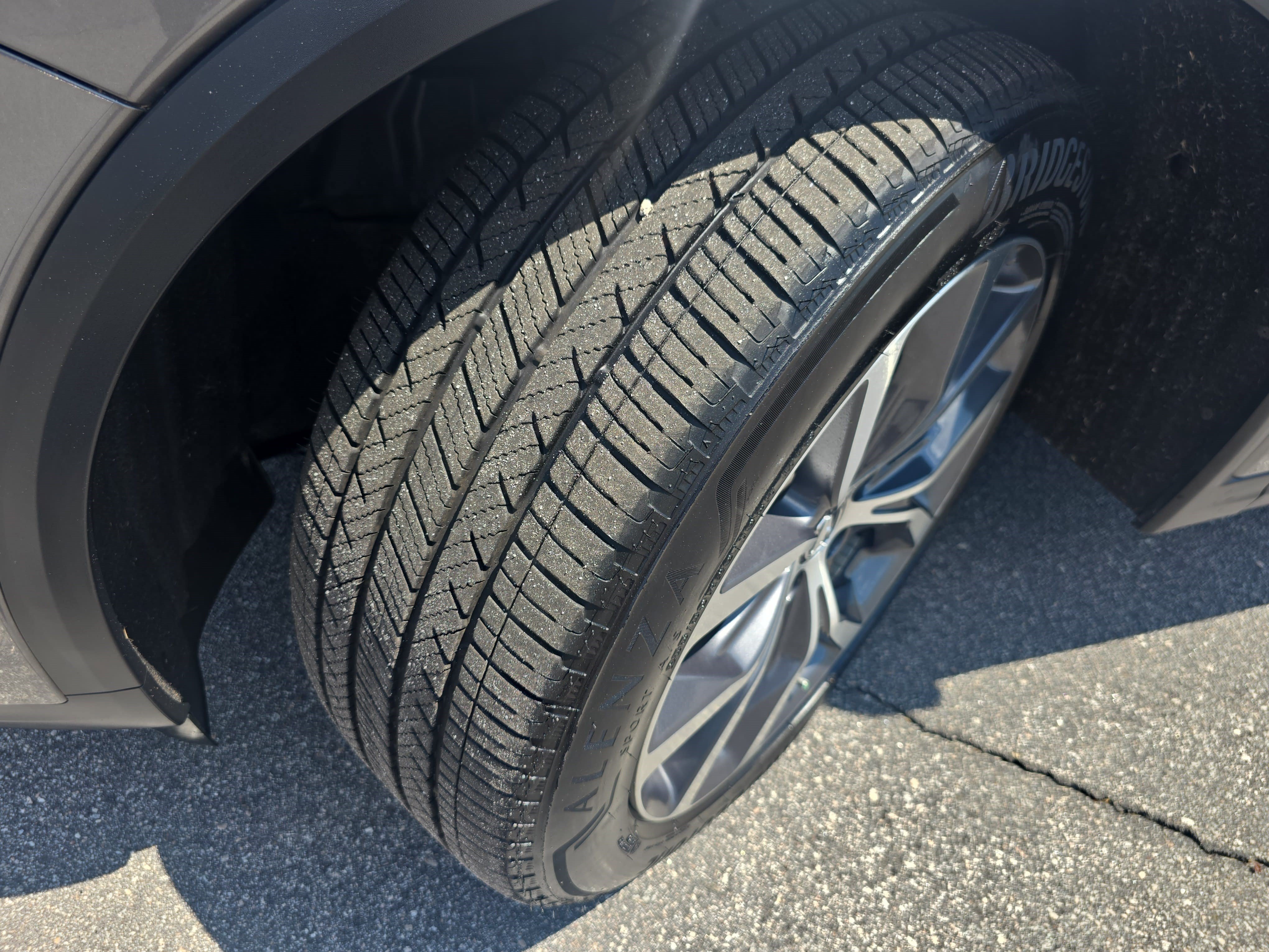 Used 2023 Acura MDX SH-AWD w/ Technology Package image 34