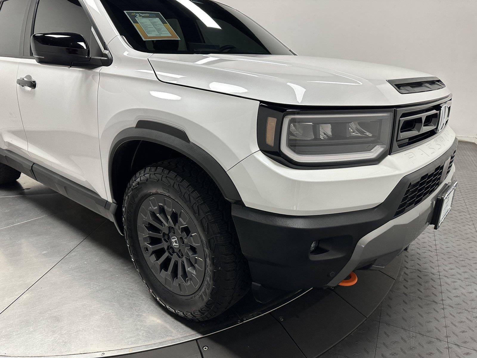 Certified 2026 Honda Passport TrailSport image 3