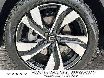 New 2025 Volvo XC40 B5 Plus w/ Protection Package Premier AWD/4WD image 10