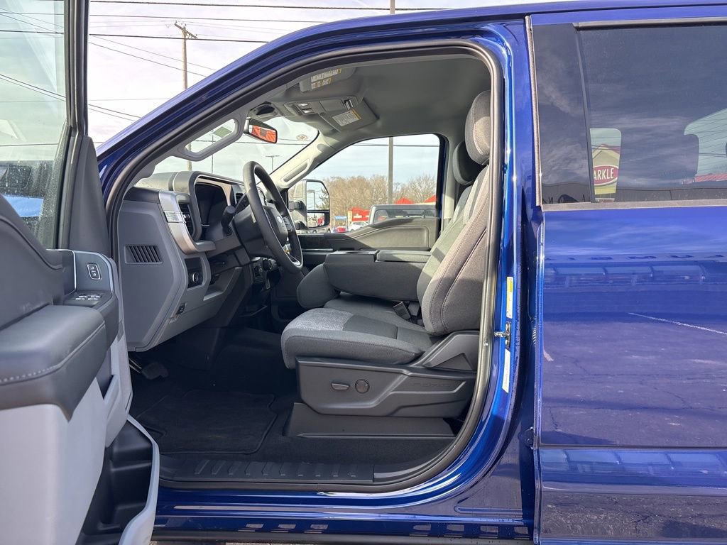 New 2026 Ford F250 XLT w/ XLT Premium Package image 10