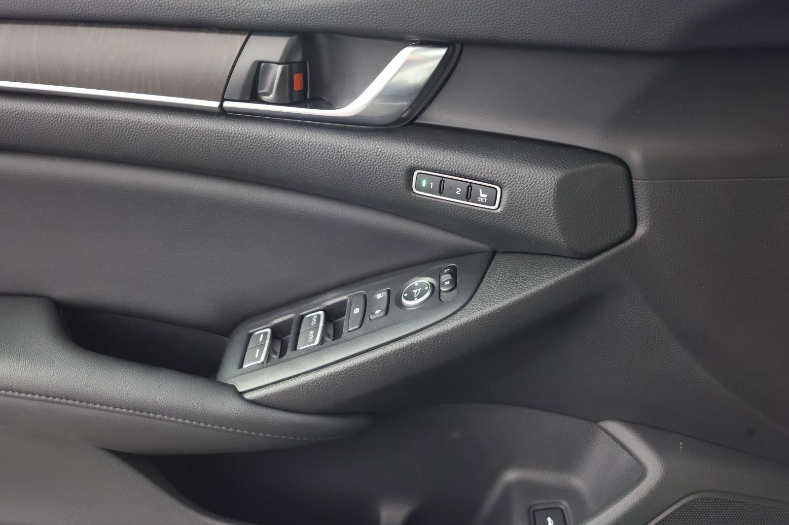 Used 2021 Honda Accord Touring image 23