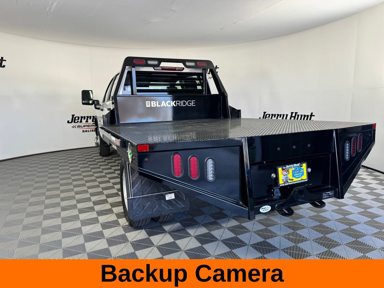 Used 2025 Chevrolet Silverado 3500 W/T image 8