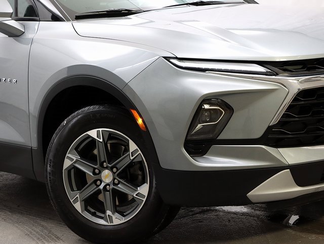 Used 2024 Chevrolet Blazer LT image 3