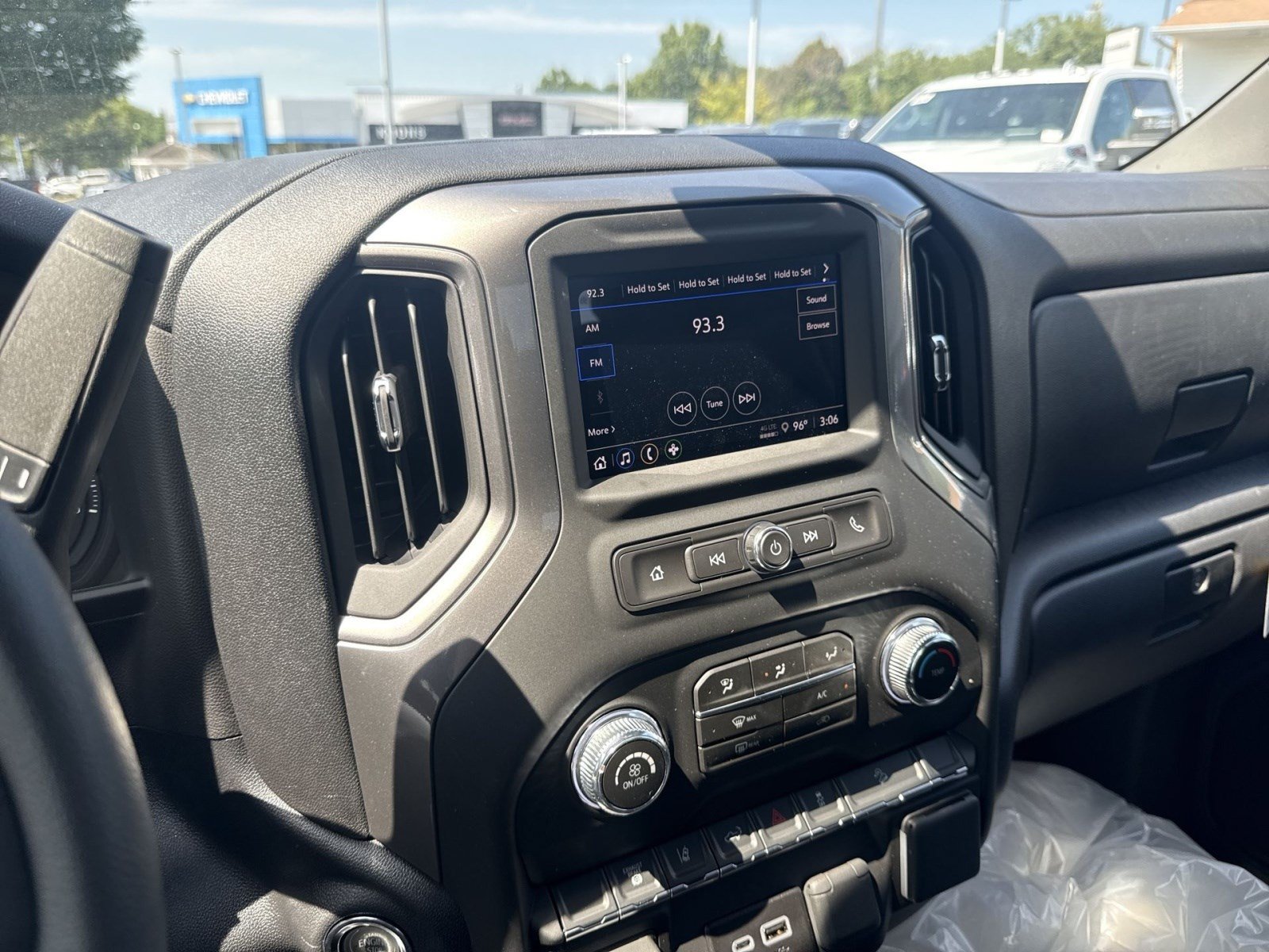 New 2026 GMC Sierra 2500 Pro AWD/4WD image 13