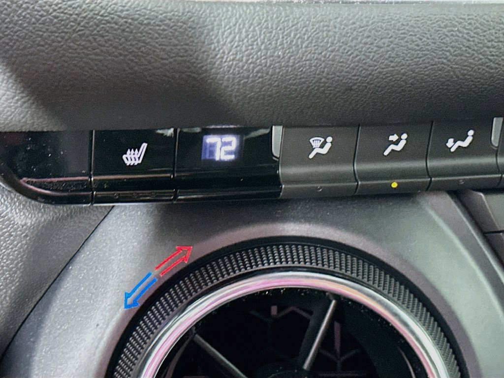 Used 2024 Chevrolet Blazer LT w/ Convenience Package FWD image 28