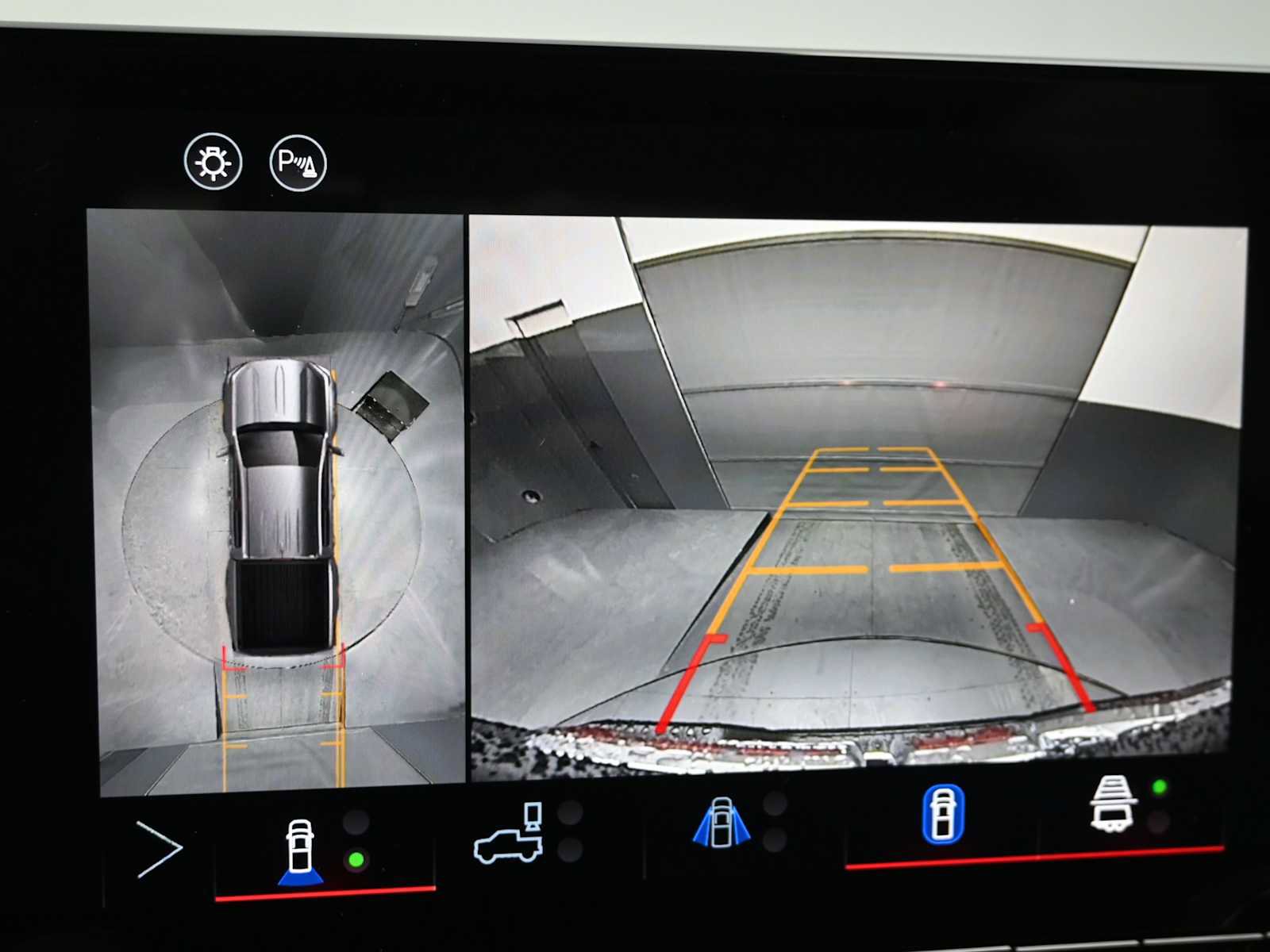 New 2026 GMC Canyon Denali image 13