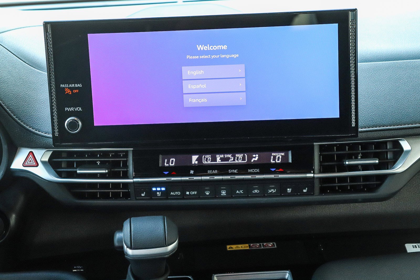 Used 2025 Toyota Sienna Platinum image 14