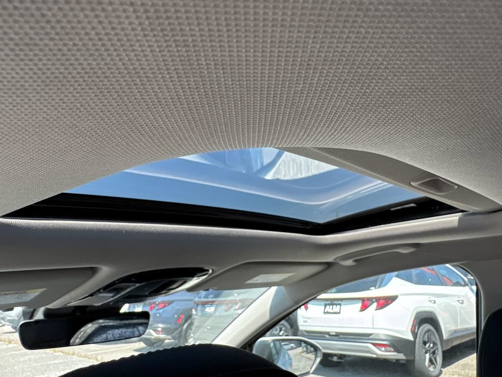 New 2026 Hyundai Tucson SEL image 13