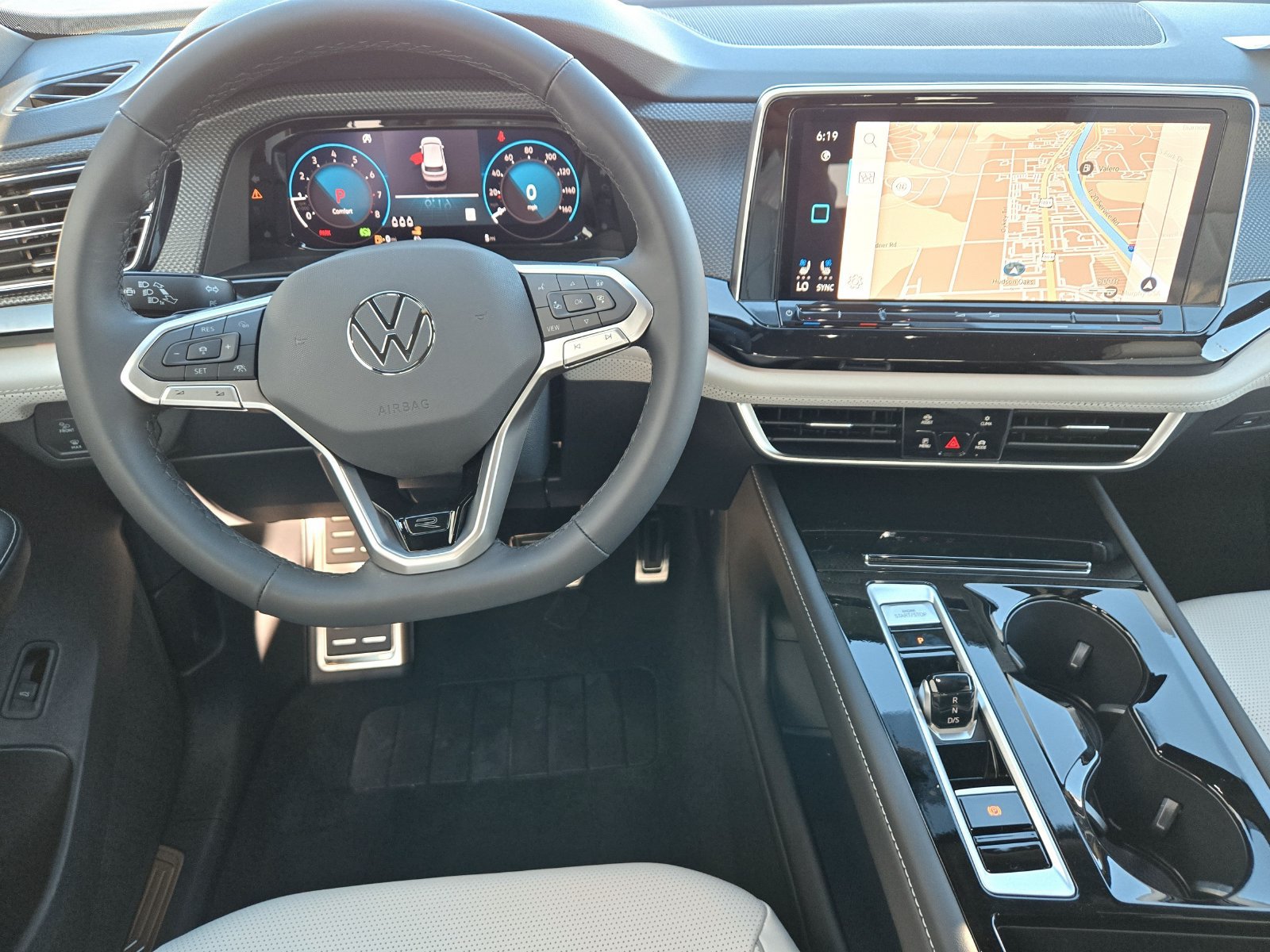 Used 2025 Volkswagen Atlas Cross Sport SEL Premium R-Line AWD/4WD image 9