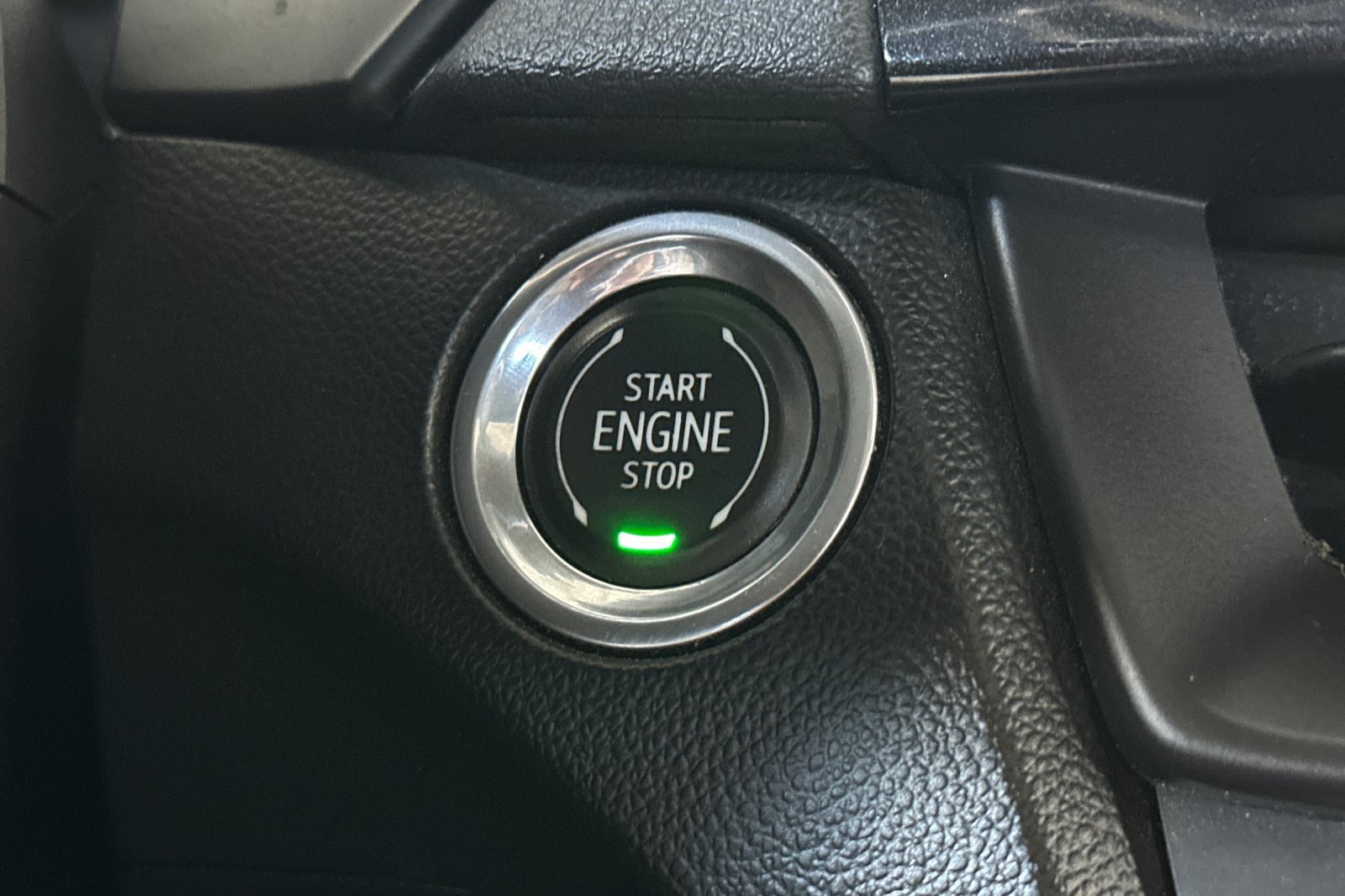 Certified 2020 Cadillac CT4 Premium Luxury RWD image 30