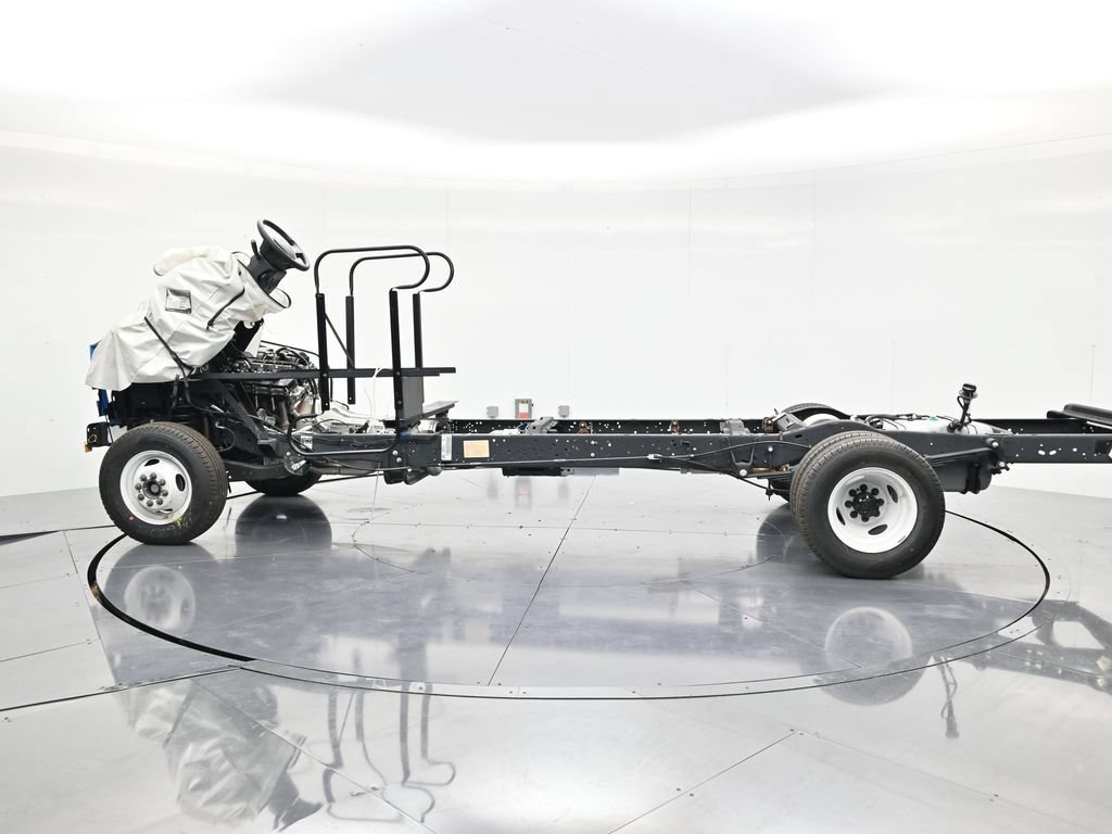 Used 2027 Ford E-350 and Econoline 350 Super Duty w/ Gaseous Engine Prep Package RWD image 8