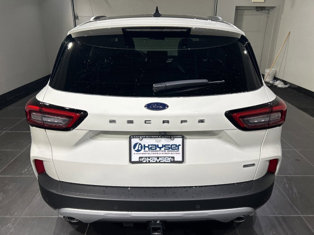 Used 2024 Ford Escape Base w/ PHEV Premium Package image 5