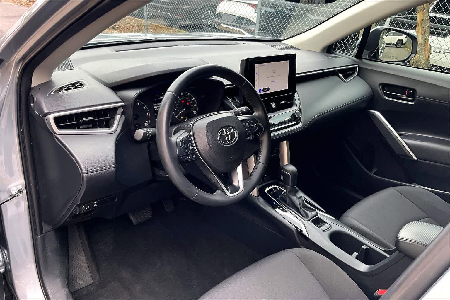 Certified 2024 Toyota Corolla Cross LE w/ Moonroof Package FWD image 18
