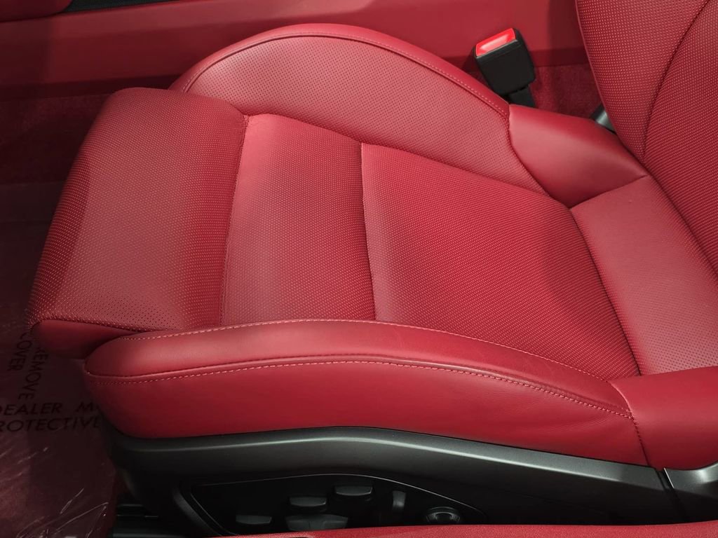 Certified 2025 Porsche 911 Carrera 4 GTS AWD/4WD image 25