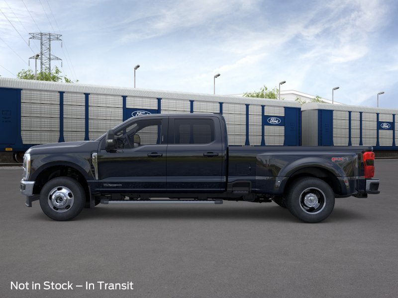 New 2026 Ford F350 4x4 Crew Cab DRW Super Duty image 3