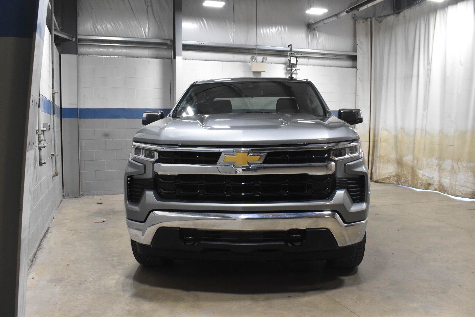 Used 2023 Chevrolet Silverado 1500 LT AWD/4WD image 27
