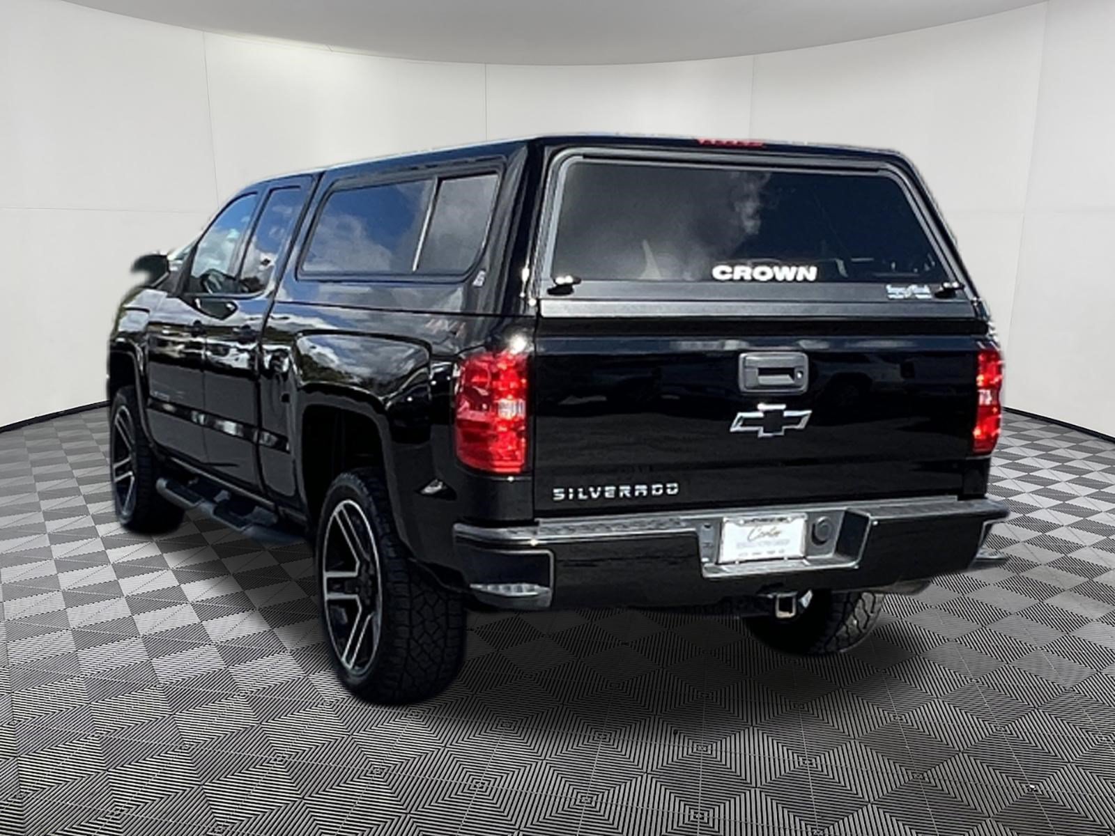 Used 2018 Chevrolet Silverado 1500 Custom w/ LPO, Black Pack AWD/4WD image 4