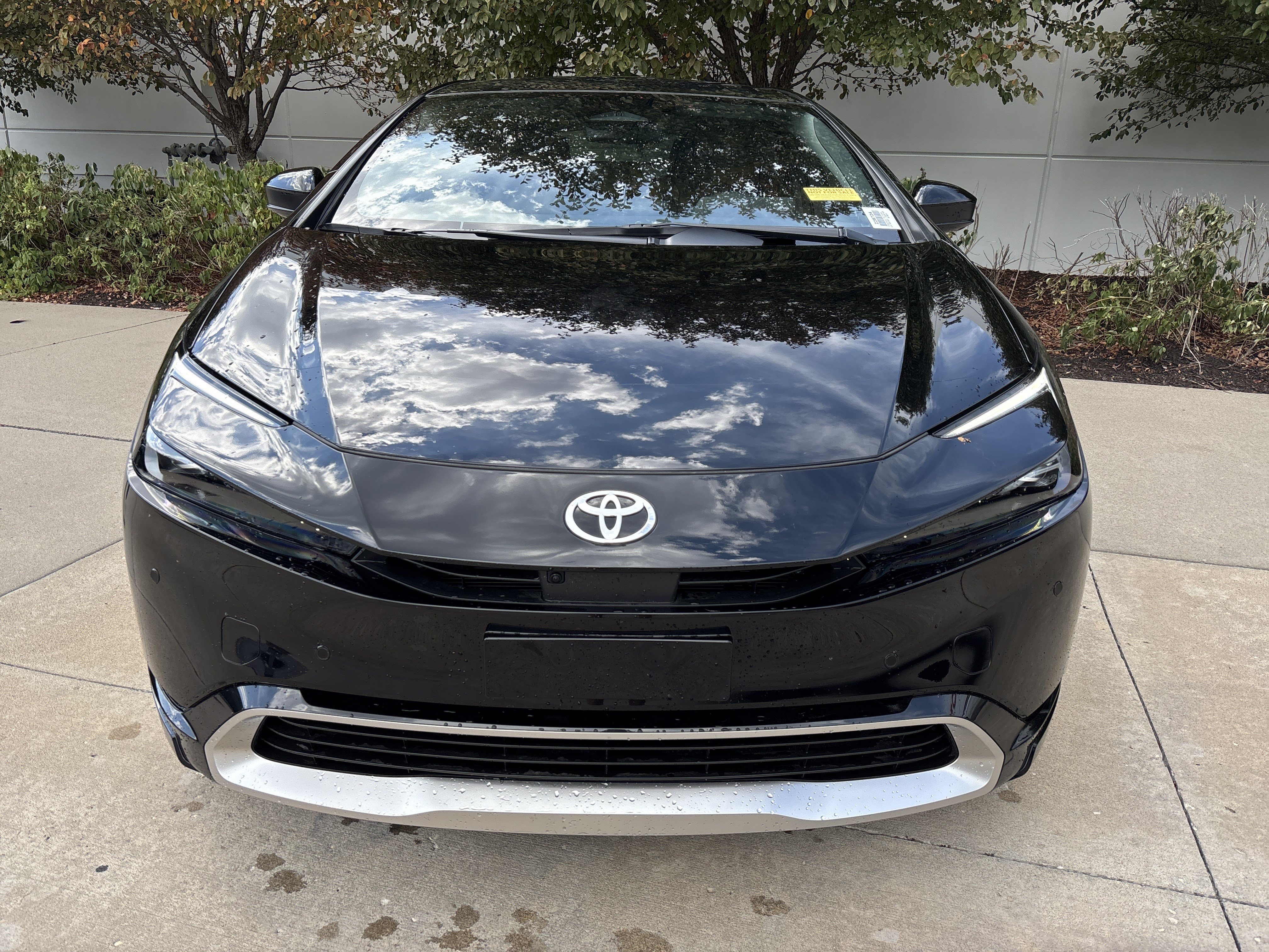 Used 2026 Toyota Prius Plug-In Hybrid w/ Limited Premium Package FWD image 5