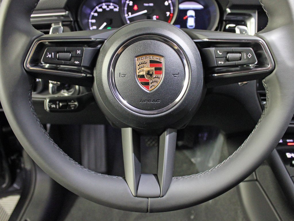 Used 2026 Porsche Macan image 21